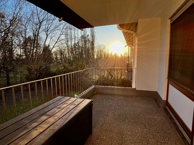 Der große sonnige Balkon