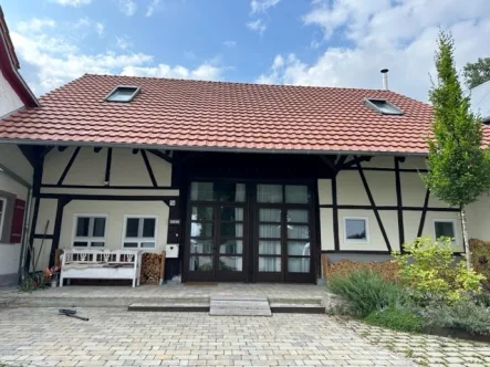 Ansicht 1 - Haus kaufen in Überlingen-Andelshofen - Modernes Wohnen in ländlicher Idylle!Ehemalige Scheune wird zum Architektenhaus !