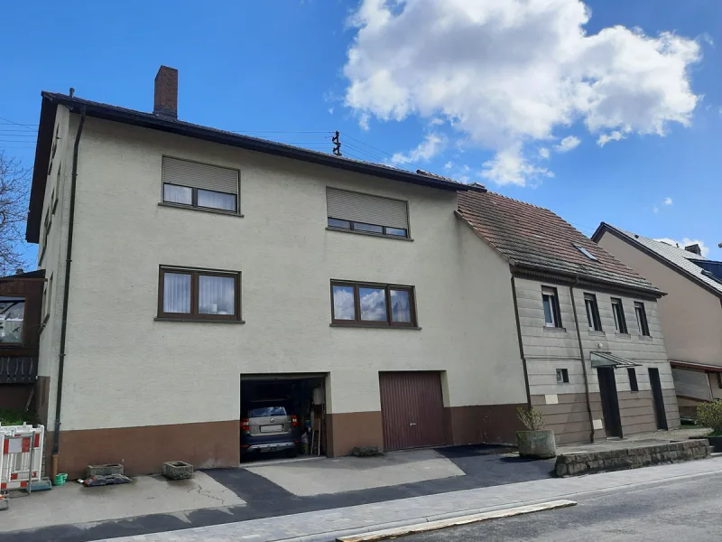 Außenansicht - Haus kaufen in Schönbrunn - Wohnen für den großen Platzbedarf