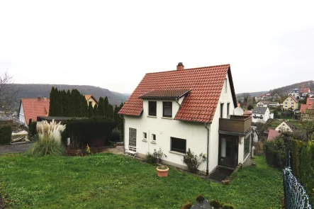 Außenansicht - Haus kaufen in Mosbach - Einfamilienhaus mit Ausblick zum Verlieben und Garten zum Ausruhen und Feiern