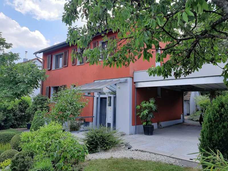 Außenansicht - Haus kaufen in Schönbrunn - Stilvoll saniertes Anwesen