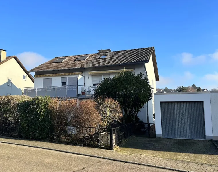 Titel - Haus kaufen in Wiesenbach - Attraktive Doppelhaushälfte mit Garten und Garage in Wiesenbach!