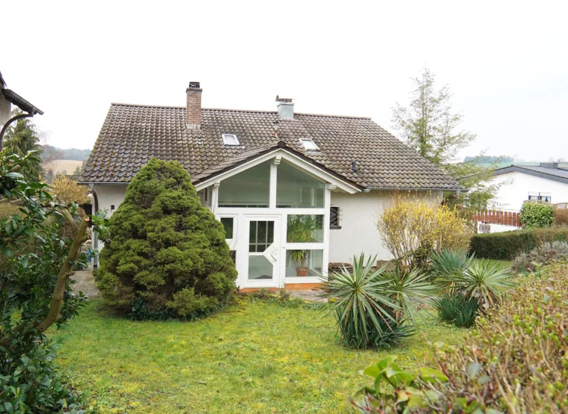Ansicht Haus - Haus kaufen in Neckarbischofsheim - Einfamilienhaus mit tollem Wintergarten