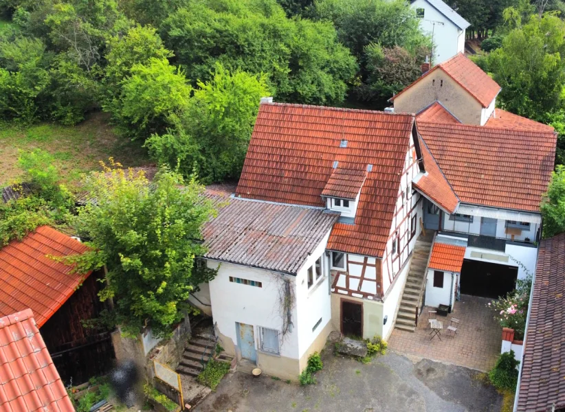 Hausansicht - Haus kaufen in Lobbach - Einfamilienhaus mit Gaststätte und einem großen Garten in Waldwimmersbach!