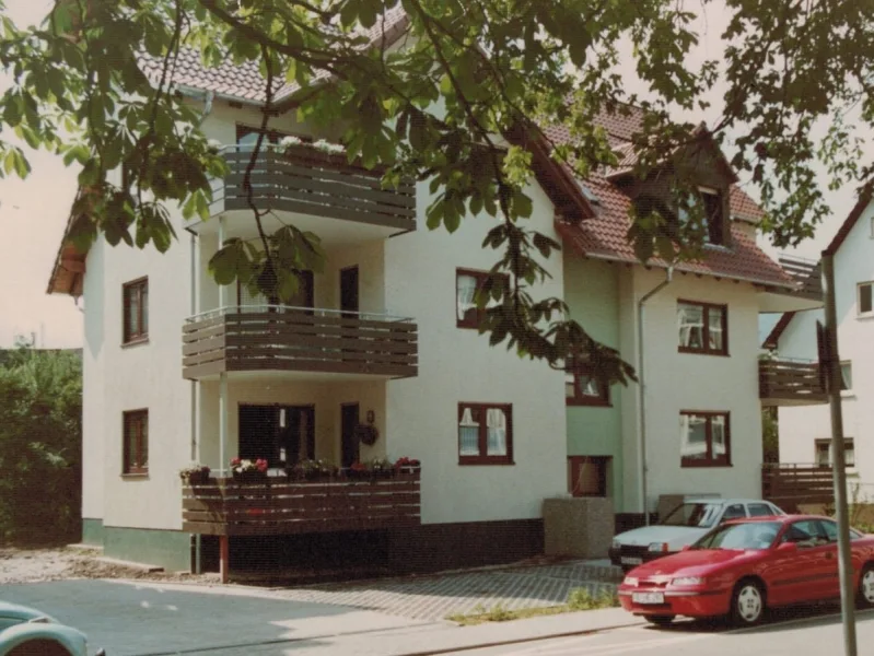 Straßenansicht - Wohnung mieten in Eberbach - Gepflegte 2-Zimmer-Wohnung in beliebter stadtnaher Lage von Eberbach