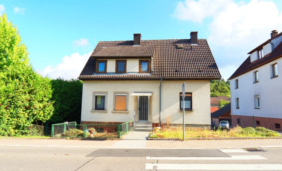 Ansicht Haus - Haus kaufen in Lobbach / Waldwimmersbach - Bringen Sie das Häuschen wieder zum Glänzen!Sanierungsbedürftiges Haus in Waldwimmersbach