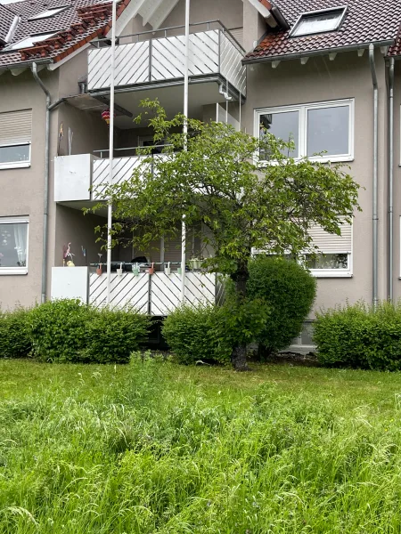 Hausrückseite mit Balkon