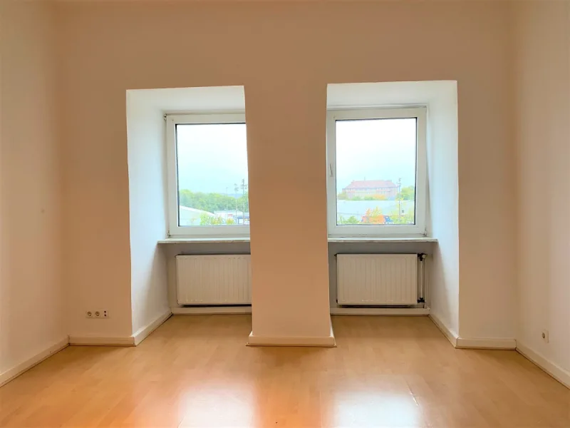 Wohnzimmer 2 - Wohnung kaufen in Essen / Bergerhausen - Kleine Single-Eigentumswohnung in zentraler Lage