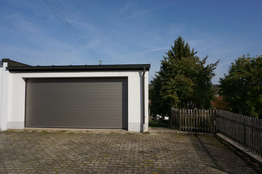 Garage 2