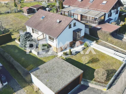 Luftaufnahme 1 - Haus kaufen in Burgberg - Keine Käuferprovision - Ruhig gelegenes Einfamilienhaus mit toller Aussicht - großer Garten