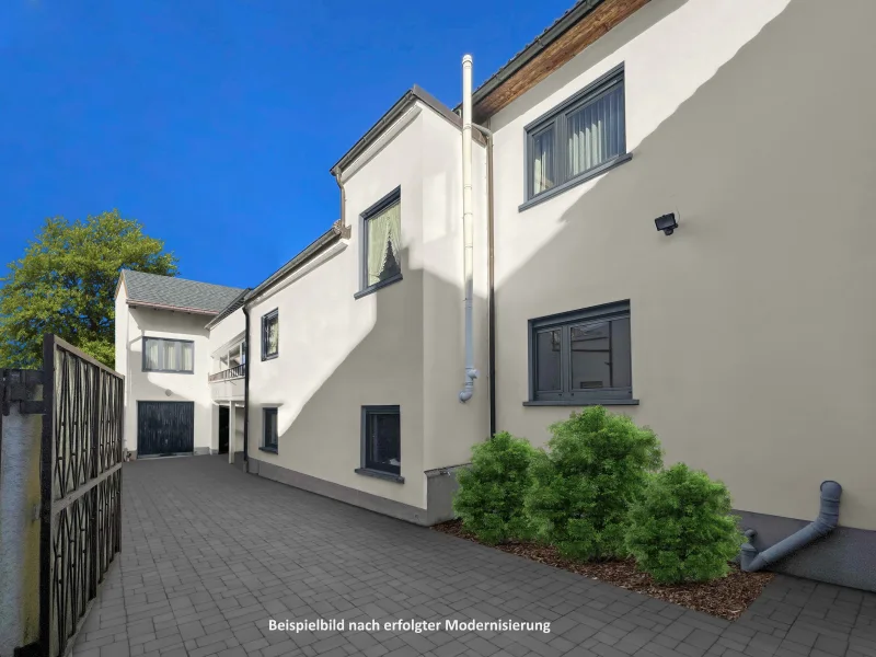 Staging - Haus kaufen in Neulußheim - Großzügiges Zweifamilienhaus mit Balkon und Garage in Neulußheim