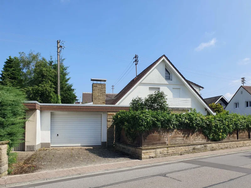 Straßenansicht - Haus kaufen in Walldorf - Charmantes Einfamilienhaus in begehrter Lage von Walldorf