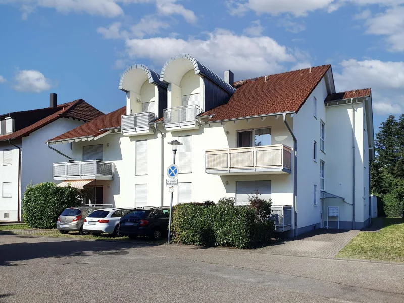 Hausansicht - Wohnung kaufen in Bad Schönborn - Gemütliche 1-Zi.-Wohnung mit Balkon in Bad Schönborn - Ortsteil Bad Mingolsheim