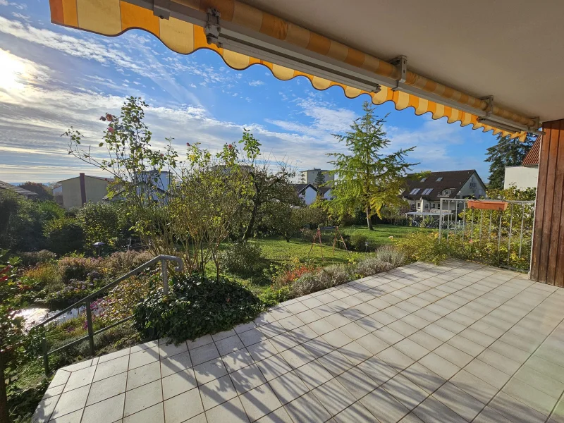 Terrasse Gartenblick - Haus kaufen in Wiesloch - Aussicht Sonne - Charmantes Einfamilienhaus mit Einliegerwohnung und großzügigem Gartenparadies 