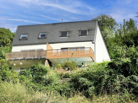 Hausansicht - Haus kaufen in Heidelberg - Doppelhaushälfte, gepflegt und sonnig, mit herrlicher Aussichtin Ziegelhausen-Peterstal