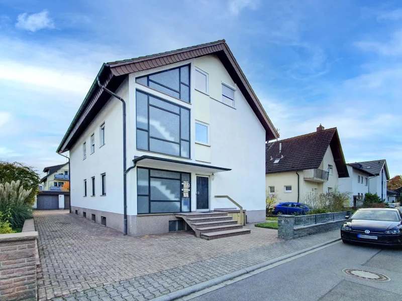 Hausansicht - Haus kaufen in Walldorf - Großzügiges 3-Familienhaus mit Potenzial in Waldrandlage von Walldorf 