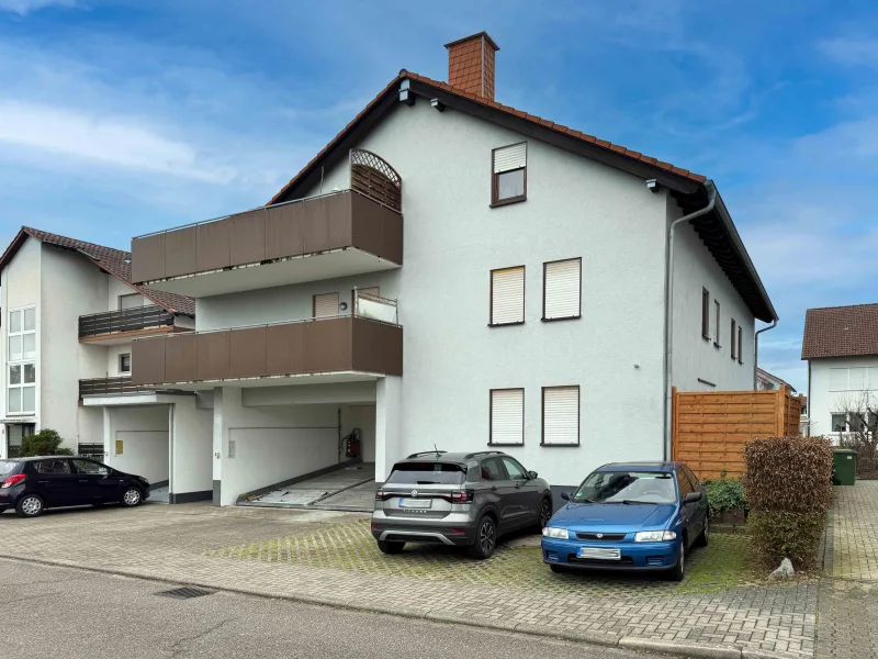 Hausansicht - Wohnung kaufen in Waghäusel - Helle 3-Zimmer-Wohnung im 1. Obergeschoss in ruhiger Lage von Waghäusel-Wiesental