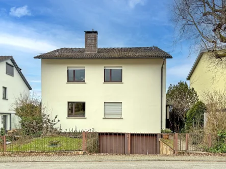 Hausansicht - Haus kaufen in Neckargemünd - Neckargemünd-Kleingemünd: Attraktives 2-3 FH mit traumhaftem Ausblick und tollem Garten in Bestlage