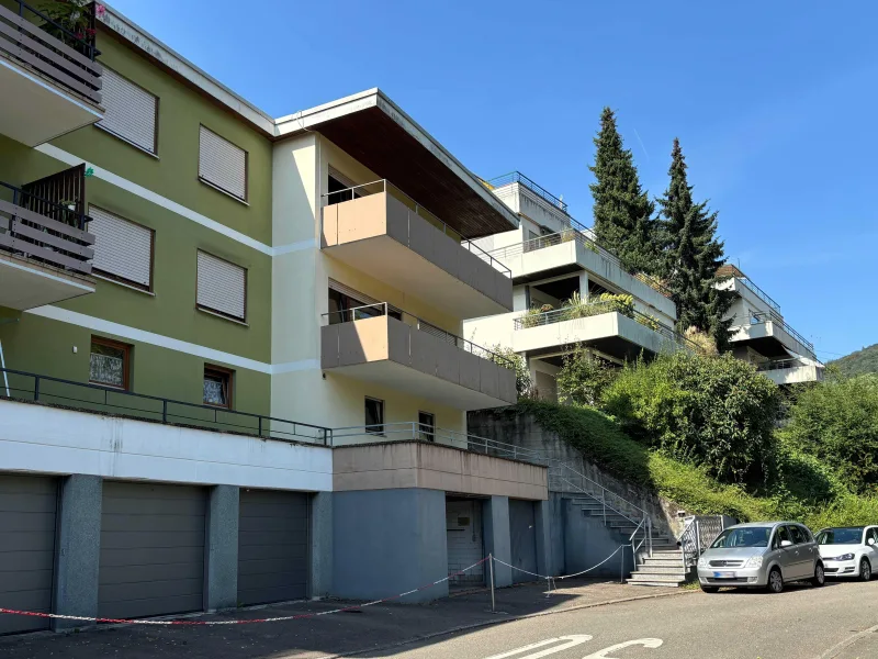 Straßenansicht - Haus kaufen in Heidelberg - Bezugsfreies 2-Familienhaus mit Ausbaupotenzial in HD-Ziegelhausen