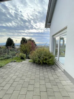 Terrasse - Haus kaufen in Rheinfelden - Doppelhaushälfte mit Sicht in die Schweiz!
