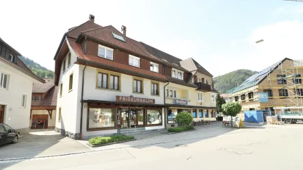 IMG_9659 - Haus kaufen in Schönau - Großes gepflegtes Mehrfamilienhaus mit drei Wohnungen und Gewerbeeinheit im Zentrum von Schönau