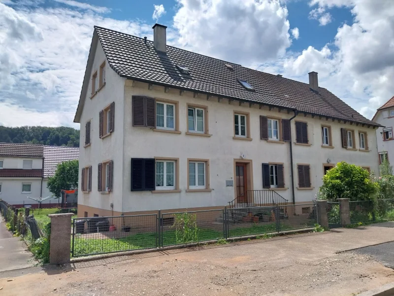 Hausansicht - Wohnung kaufen in Steinen - quadratisch, praktisch, gut. Schöne 4 Zimmer Wohnung in Steinen