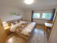 DG links Schlafzimmer