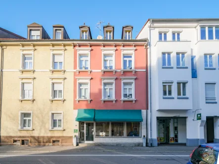 Front Gebäude - Haus kaufen in Rheinfelden - Zentral gelegenes Mehrfamilienhaus mit Gewerbeeinheit - komplett vermietet!