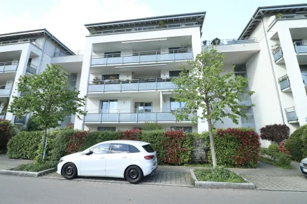 IMG_4711 - Wohnung kaufen in Bad Säckingen - Hochwertige große 3,5-Zimmer Erdgeschoss Wohnung mit 2 Terrassen und 2 TG-Stellplätzen