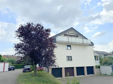 Außenansicht - Wohnung kaufen in Weil am Rhein - Schöne 4-Zi.-Wohnung mit toller Aussicht in zentraler Lage