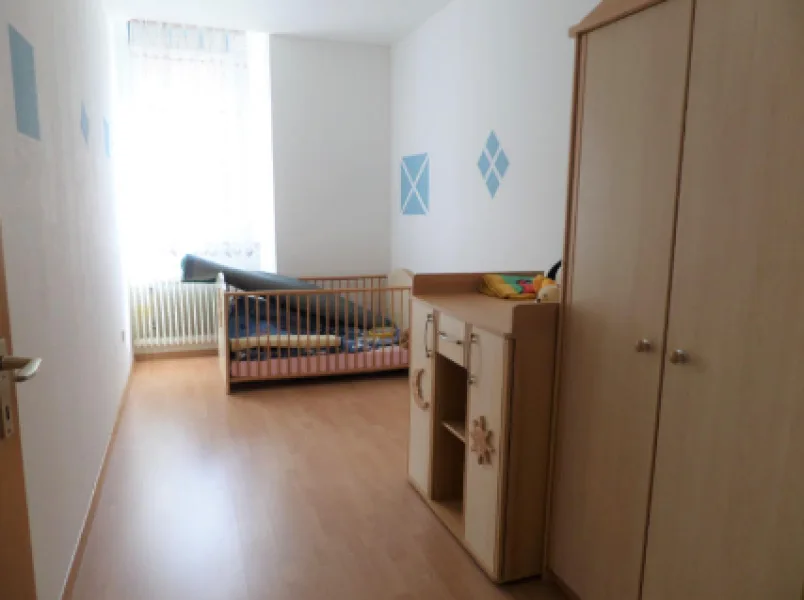 WG Zimmer - Wohnung mieten in Zell - WG Zimmer frisch renoviert, bereit zum Einzug!