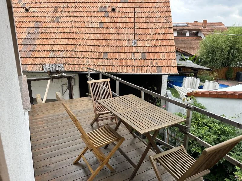 Balkon 9m² mit Scheune