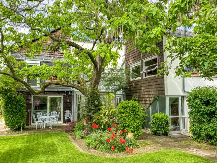 Ansicht - Haus kaufen in Kehl - Einzigartiges Wohnhaus mit Wintergarten - Top Lage in Kehl