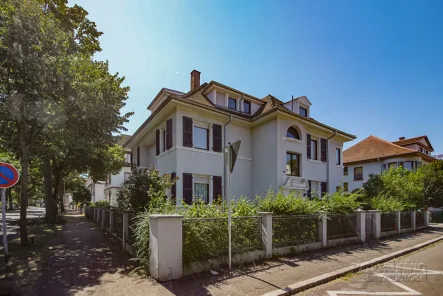 Hausansicht - Wohnung mieten in Kehl - Möblierte 3-Zimmerwohnung auf der Insel