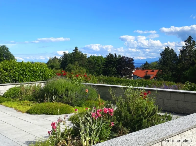 Terrasse - Wohnung kaufen in Überlingen - Große und wunderschön gelegene 4-Zimmer-ETW - auch für eine Familie geeignet - mit großer Terrasse!