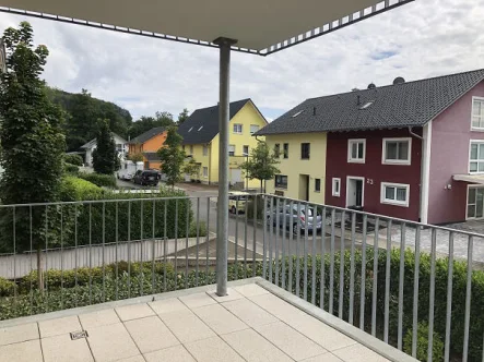 Bild1 - Wohnung mieten in Schopfheim - Schöne 3 Zimmer-Wohnung mit EBK+ SW Balkon