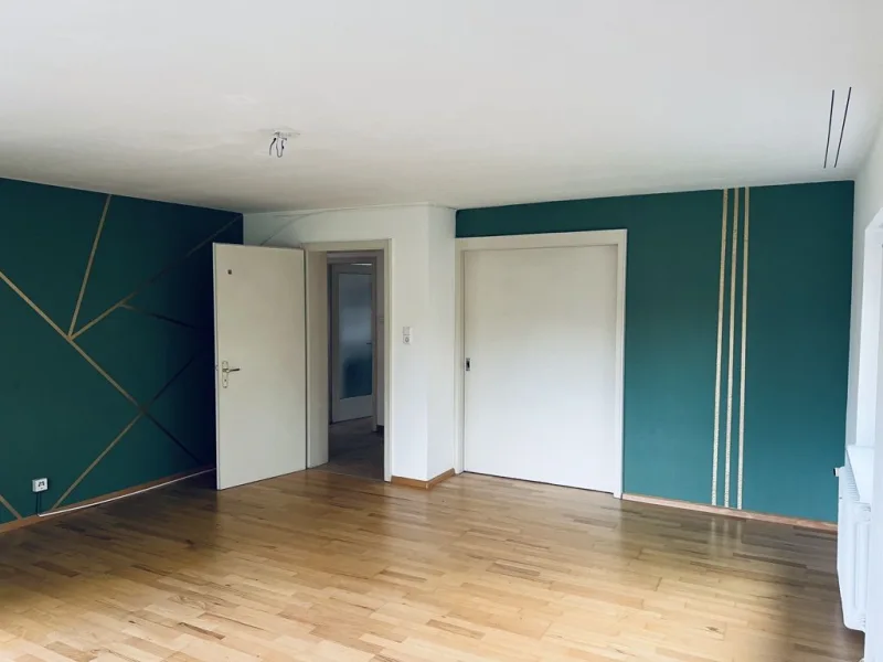  - Wohnung kaufen in Lahr - Sonnige 4 Zi.-Wohnung mit schöner Aussicht und zwei Balkonen