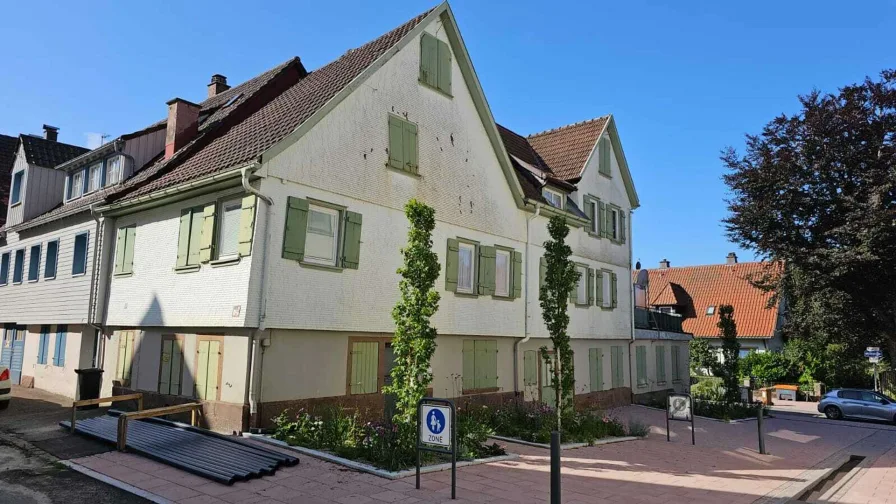 Hausansicht - Haus kaufen in Freudenstadt - Vielseitig nutzbare Immobilie mit enormem Ausbaupotenzial am unteren Marktplatz