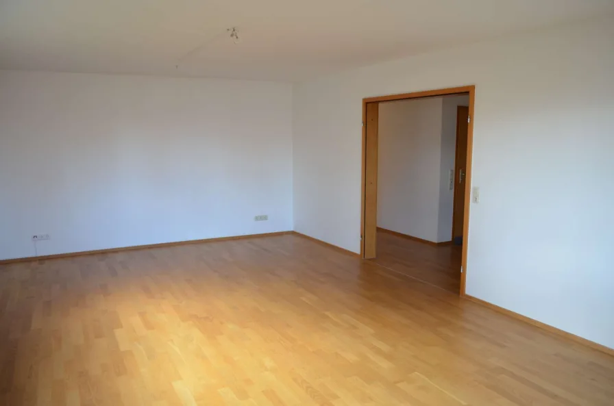 Wohnzimmer - Wohnung mieten in Freudenstadt - Bezugsfertige Wohnung mit Balkon und Garage im Herrenfeld