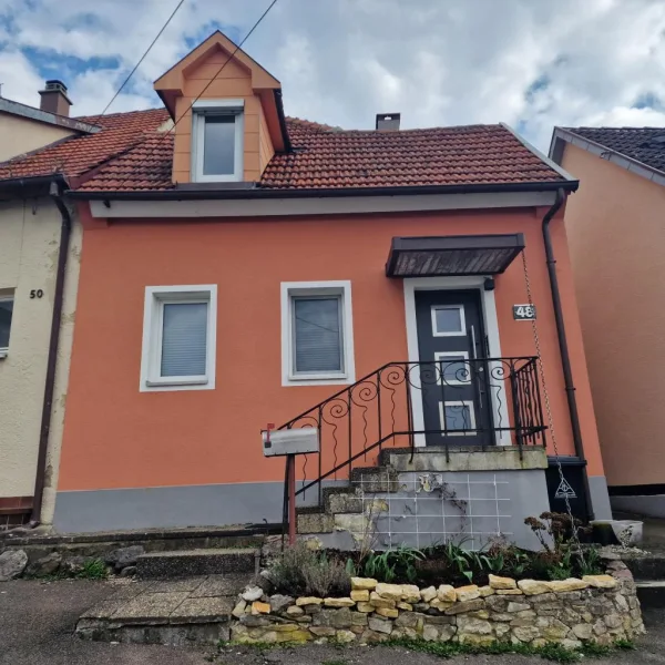 Ansicht1 - Haus kaufen in Heidenheim - kleine Doppelhaushälfte mit schönem Garten