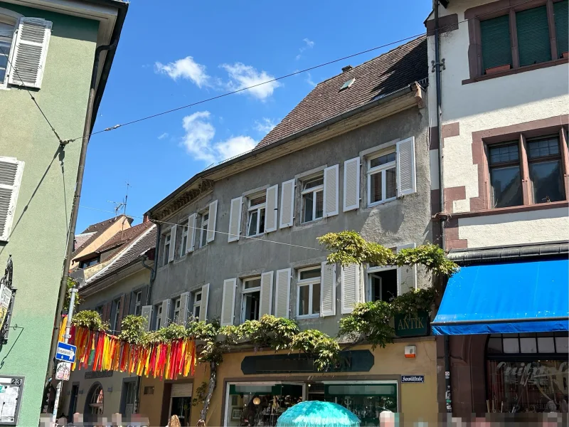 Außenansicht - Haus kaufen in Freiburg - Historisches Wohn- und Geschäftshaus - FR-Altstadt