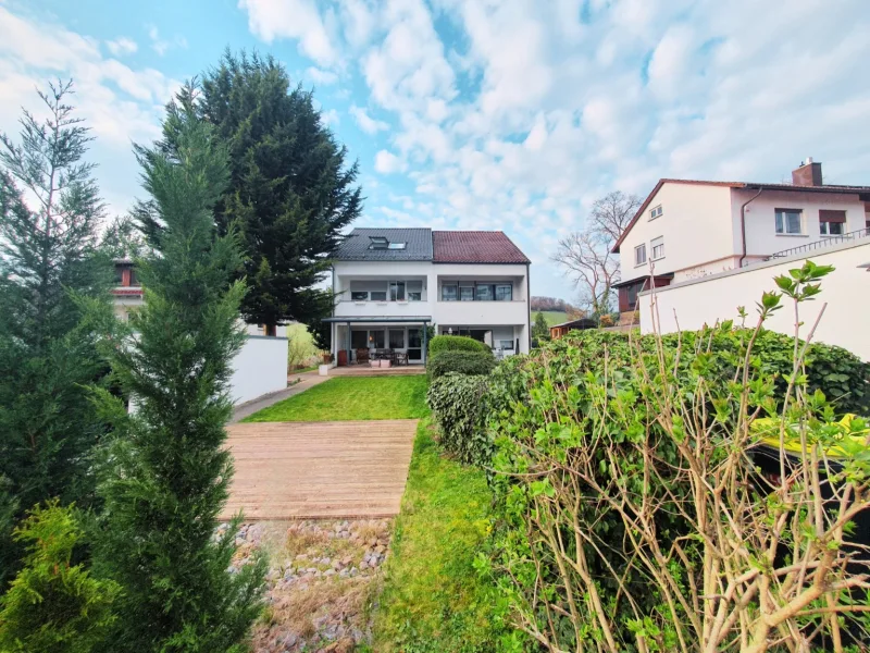 Doppelhaushälfte mit Garten und Terrasse Südseite