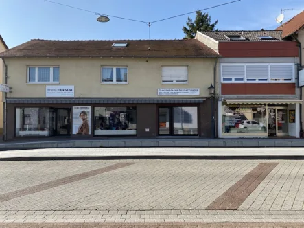 Außenansicht - Haus kaufen in Linkenheim-Hochstetten / Linkenheim - Etabliertes Wohn- und Geschäftshaus in Linkenheim-Hoch.!