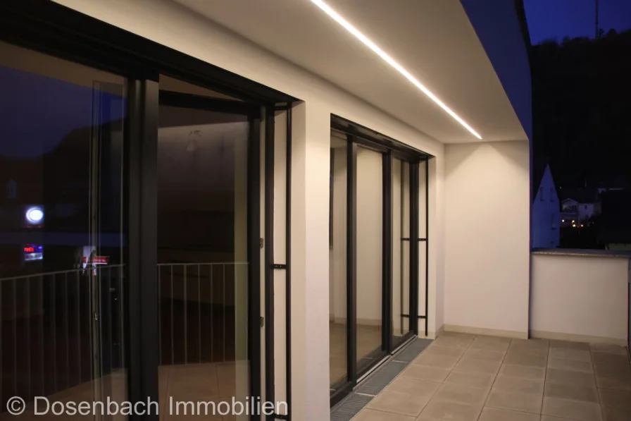 Balkon mit LED-Beleuchtung