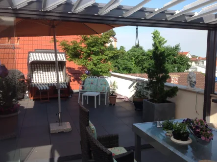 Dachterrasse - Wohnung kaufen in Schwetzingen - Einzigartiges Wohngefühl in Toplage von Schwetzingen! Geniale Dachterrasse und Toplage inklusive!