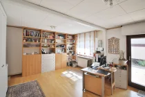 Büro EG