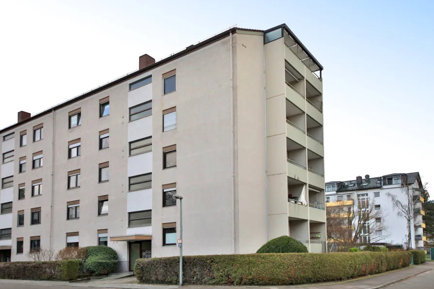 Frontansicht - Wohnung kaufen in Karlsruhe / Oststadt - Vermietete 1-Zimmer-Wohnung als Kapitalanlage in sehr guter Wohnlage in der Oststadt von Karlsruhe