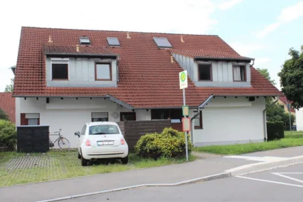 Bild1 - Wohnung kaufen in Kusterdingen - Sonnige, ruhige und lichtdurchflutete Dachgeschosswohnung mit Charme
