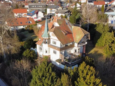 Hausansicht - Haus kaufen in Dornstetten - Einzigartige Gelegenheit: Historische Jugendstilvilla in Dornstetten sucht neuen Käufer