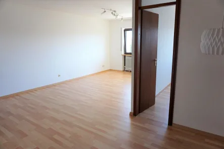 Wohnzimmer - Wohnung mieten in Freudenstadt - Schicke, kleine und freundliche Wohnung für Pendler oder Singles!